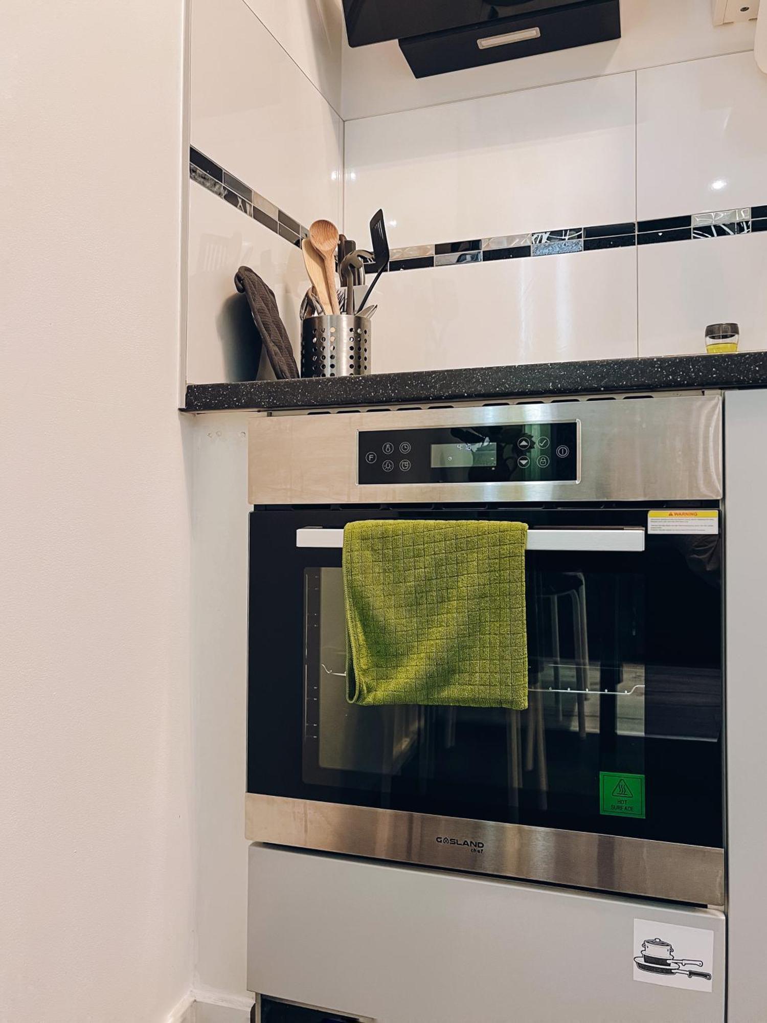 Neuwertiges Apartment Mit Kostenlose Privatparkplatz Auch Fuer Transporter Geeignet R1 Freiberg am Neckar Ngoại thất bức ảnh
