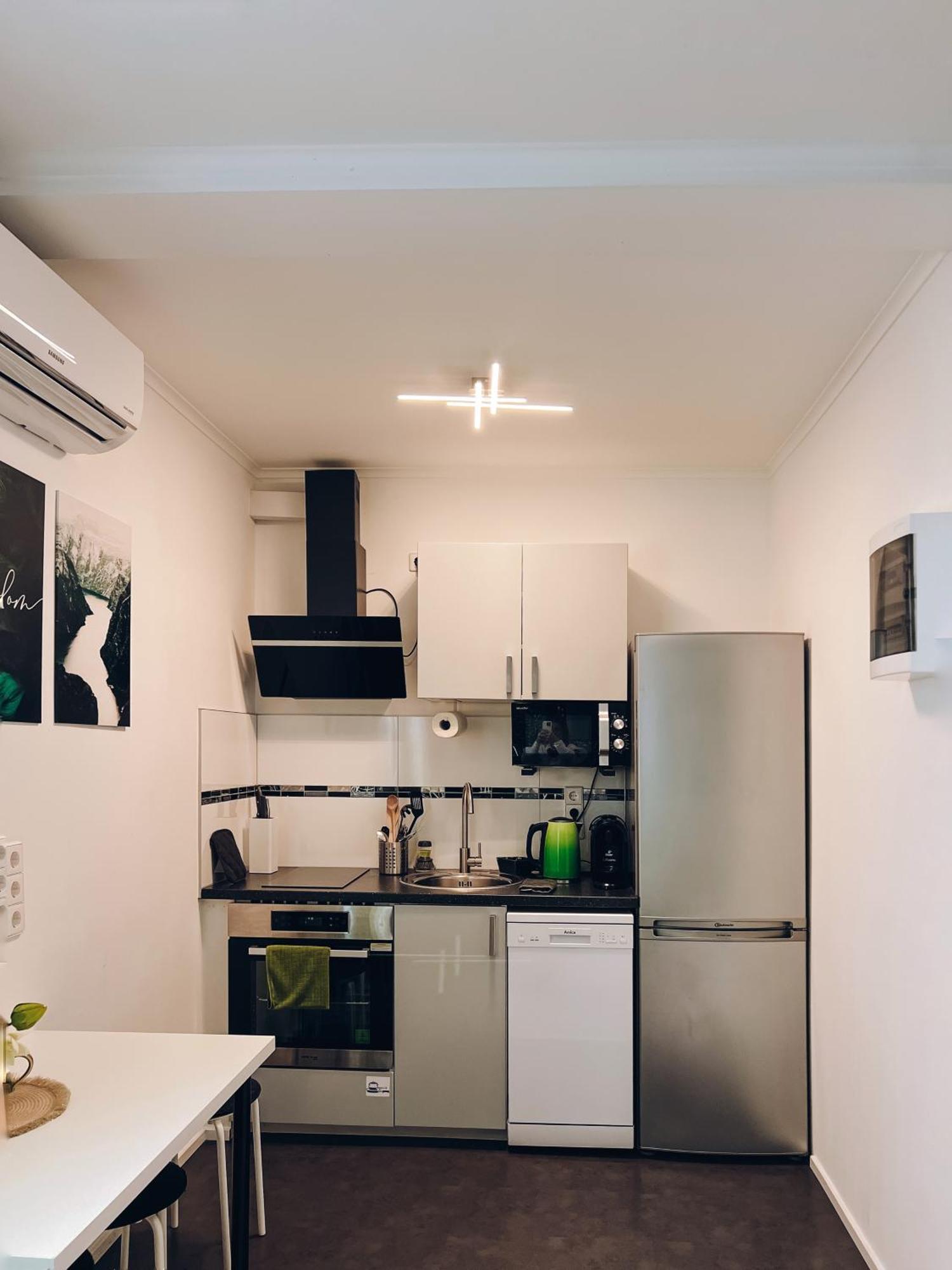 Neuwertiges Apartment Mit Kostenlose Privatparkplatz Auch Fuer Transporter Geeignet R1 Freiberg am Neckar Ngoại thất bức ảnh
